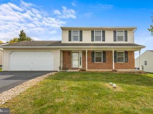 13 Meadow Dr, Newmanstown, PA 17073