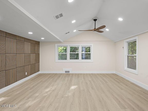 4th image of 139 Belmar Boulevard