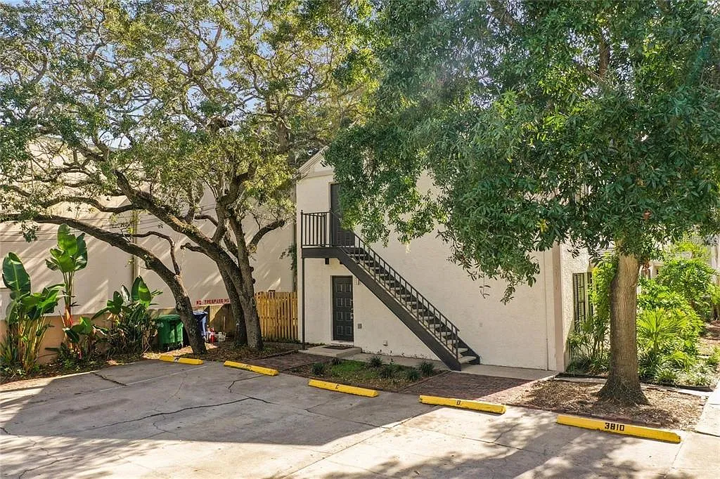 2 bed, 1.0 bath, 850 sqft, $1,650 — Photo 3