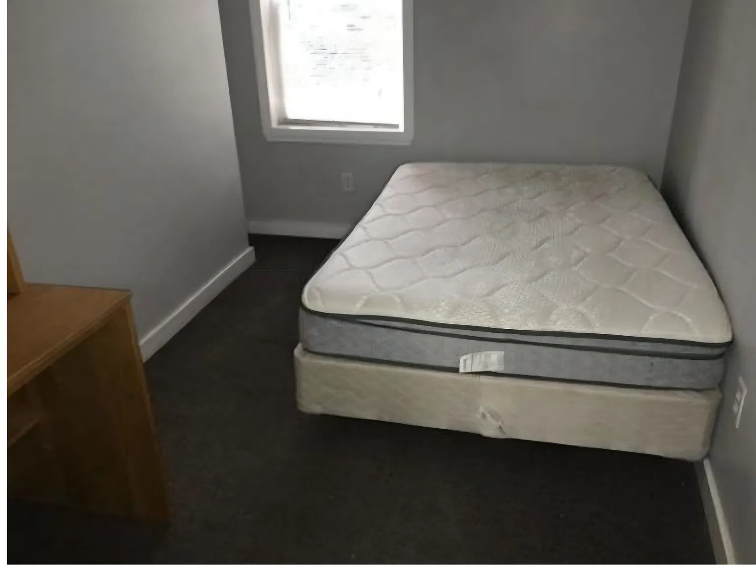 7 bed, $1,000 — Photo 3
