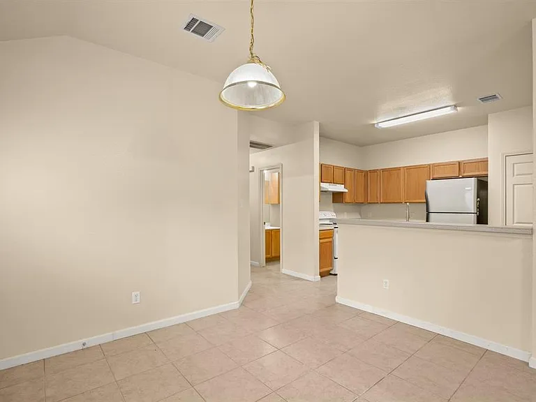 1225 Orchard Park Cir — Photo 8