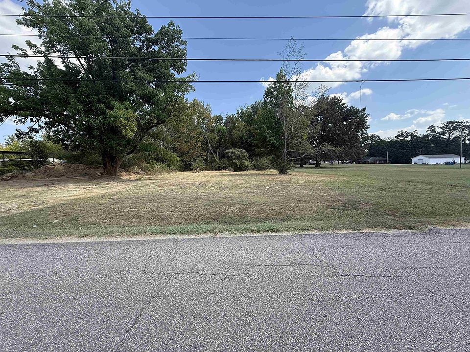 2nd image of 250 Shell St