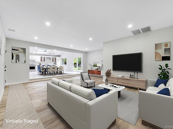 3rd image of 11 Wildwood Road