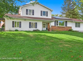 6 Dogwood St, Red Hook, NY 12571