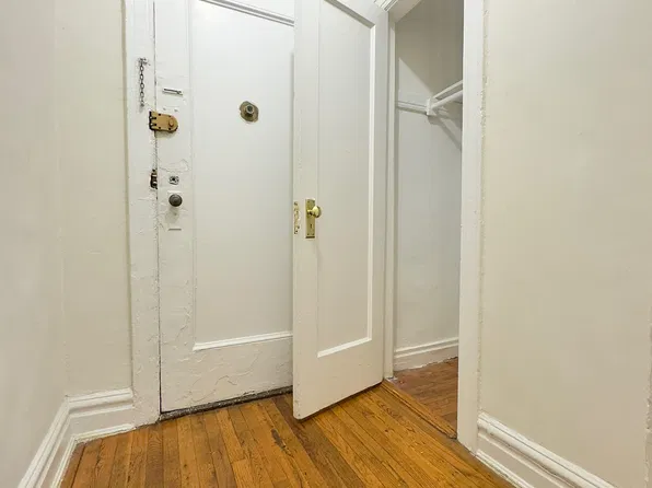 26-80 30th Street #1H, photo 5