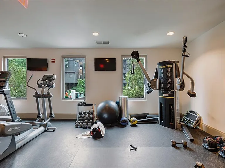 905 Juniper St NE #309 — Photo 56