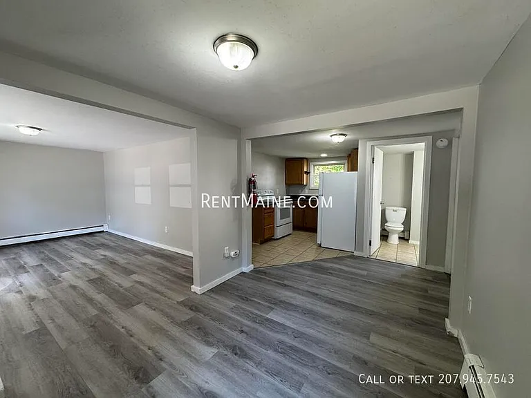 206 Maine Ave #4 — Photo 1