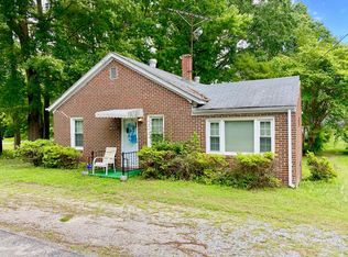 918 Luke St, Blackstone, VA 23824