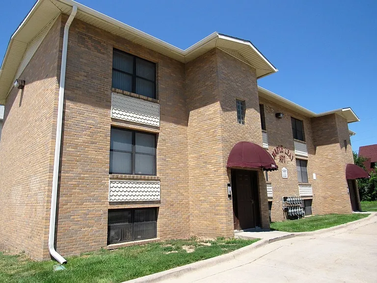 Affordable Apartment Community Comfortable Living in a Convenient Location — Photo 1