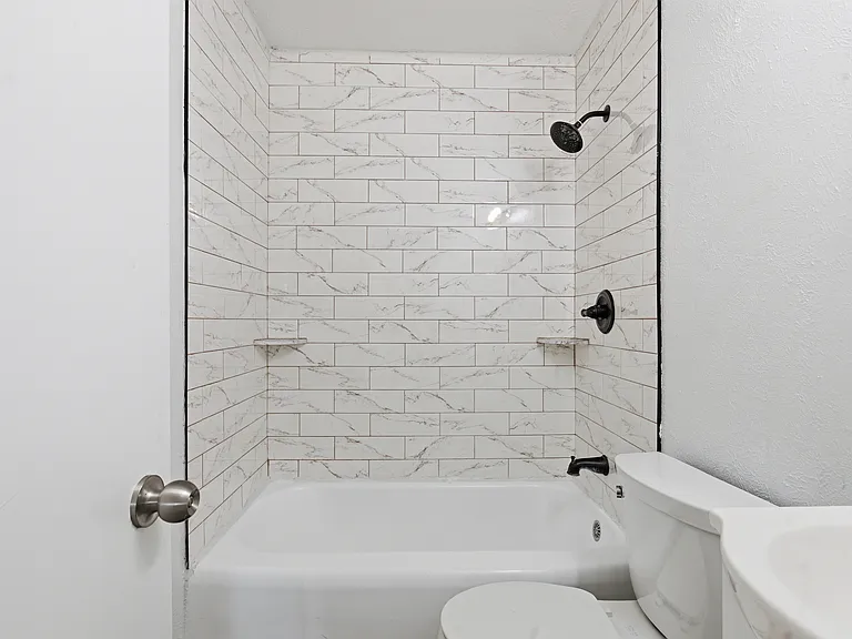 3811 Cedar Spring Dr — Photo 6
