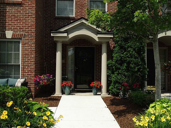 2nd image of 5741 Hampshire Ln
