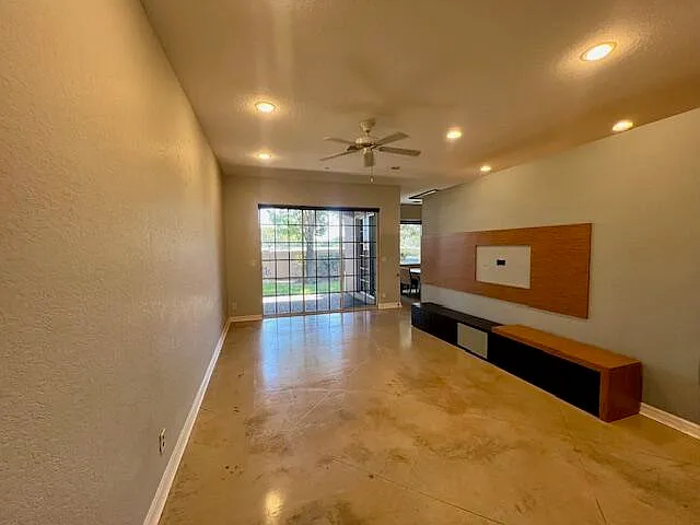30 Beechdale Ln — Photo 2