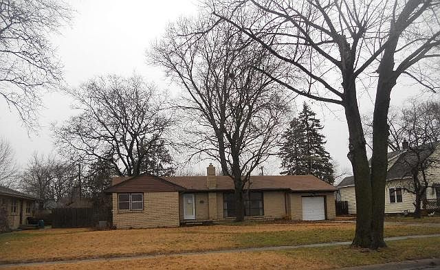 1st image of 2217 Bell Ave