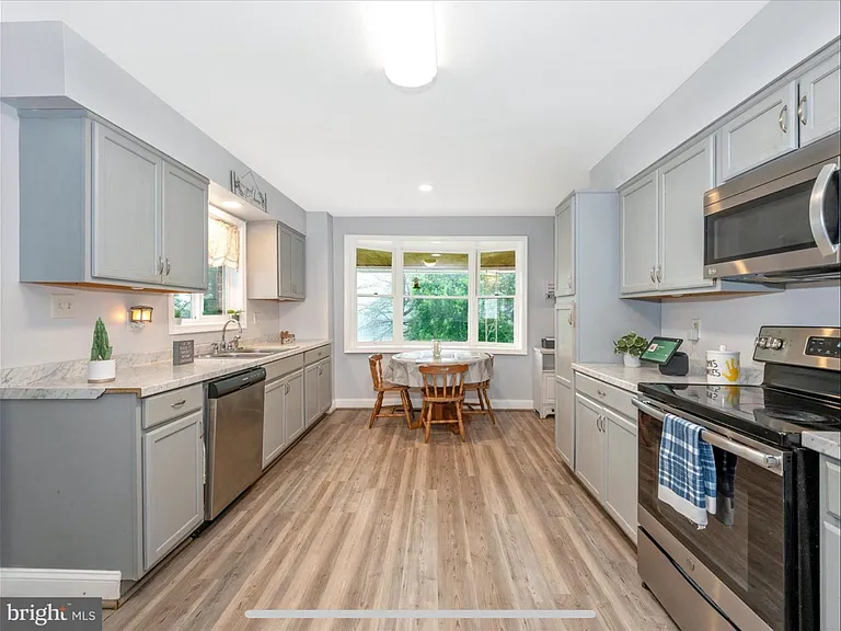16960 Taylors Landing Rd — Photo 12
