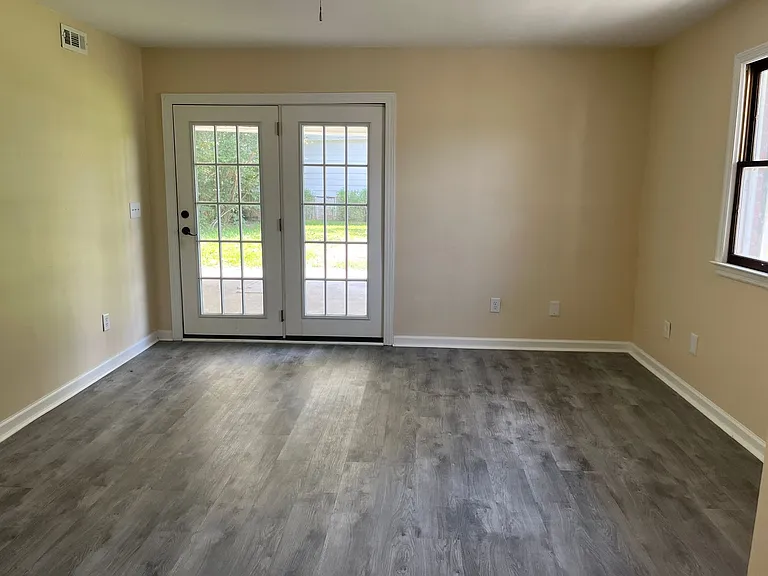 220 Edgewood Dr — Photo 6