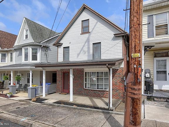 3rd image of 549 Highland St