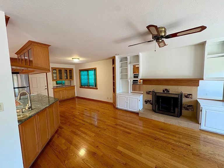 3057 Carleton Pl — Photo 36