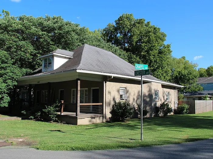 2 bed, 2.0 bath, 900 sqft, $1,295 — Photo 2