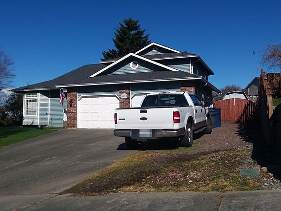 2nd image of 6903 62nd Pl NE