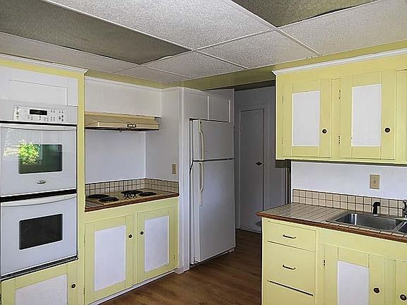 4th image of 20425 California St