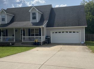1214 Snoopy Dr, Clarksville, TN 37040
