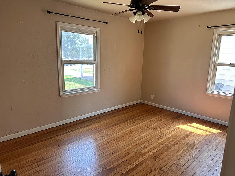 3122 N Beard Ave — Photo 6