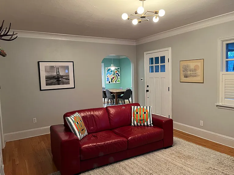 6935 N Fenwick Ave — Photo 3