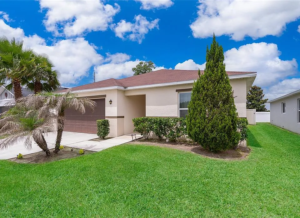 2405 Bulrush Dr