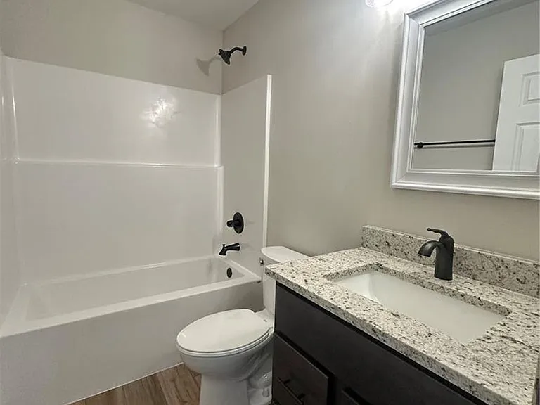 547 Somerset Dr — Photo 11