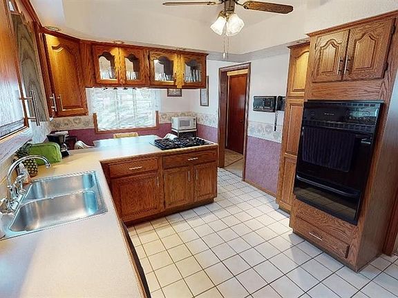 4th image of 2927 Grovewood Ave