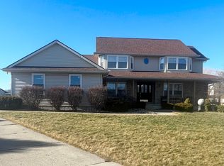 653 S Charing Cross Dr, Grand Blanc, MI
