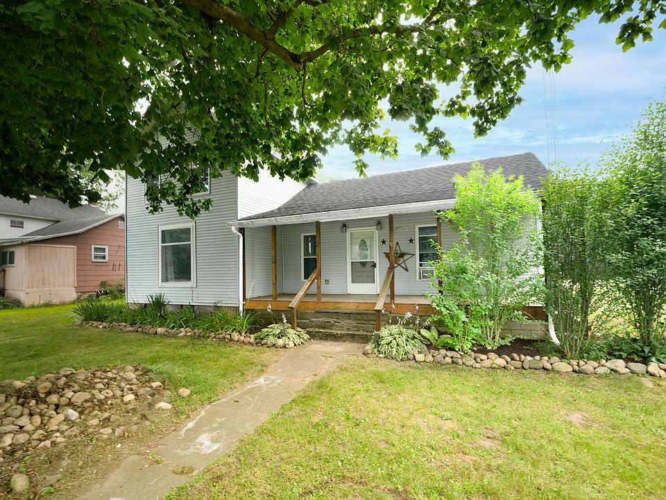 1st image of 1011 E Copeland Rd