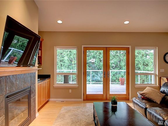 Welcome to this beautiful Maddox Creek 4 bedroom, 3 bath custom home! The courtyard entrance offers great curb appeal!