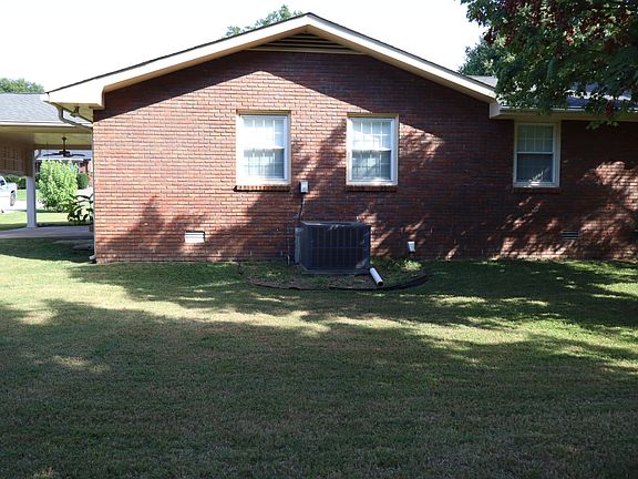 4th image of 2409 Dabbs Ave