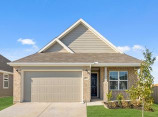 1104 Runway Rd, Fort Worth, TX 76131