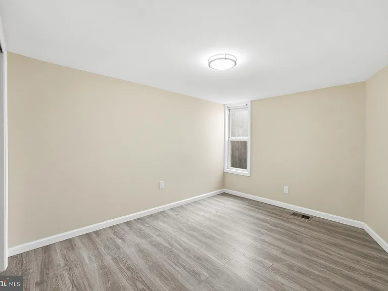 93 Washington St #1 — Photo 10