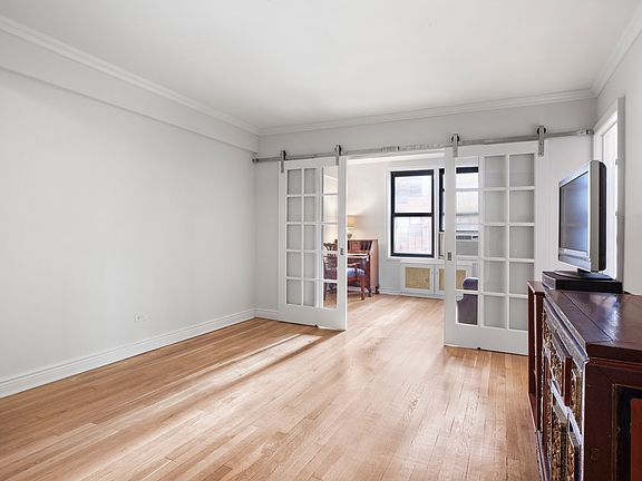 2nd image of 330 E 80th St APT 3P
