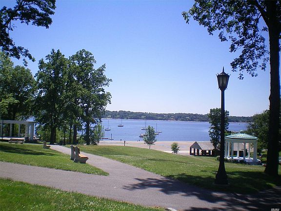 3rd image of 4 Selina Ct