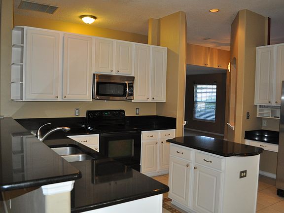 4th image of 12255 Lake Fern Dr E