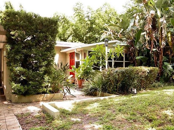 2nd image of 1836 Pineview Cir
