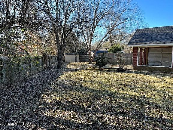 5th image of 812 Strawberry Pointe