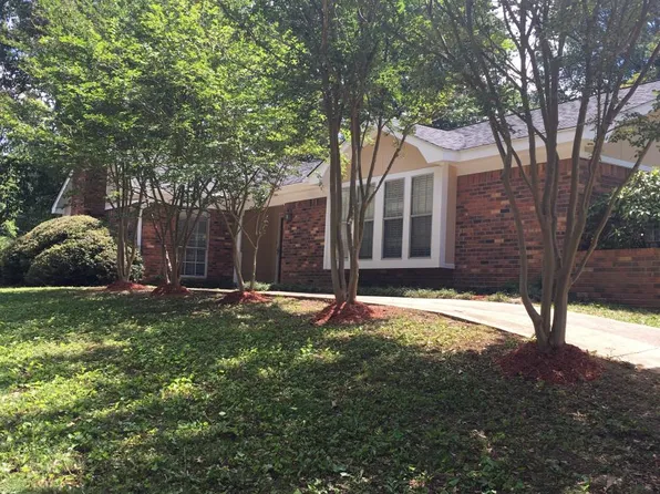 101 Dogwood Dr, Starkville, MS 39759