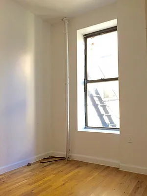 Rented by Bohemia Realty Group | media 14