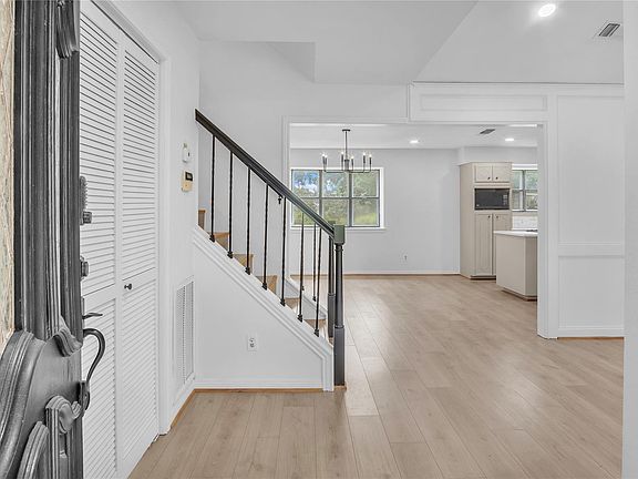 5th image of 108 Woodland Rd