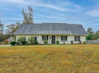 194 Hunters Creek Dr, Raeford, NC 28376