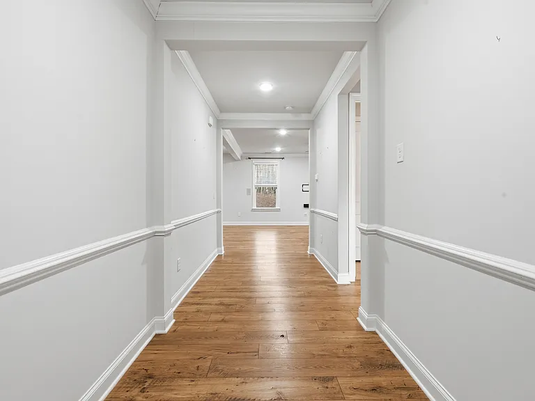 829 Summit Crest Ct — Photo 1