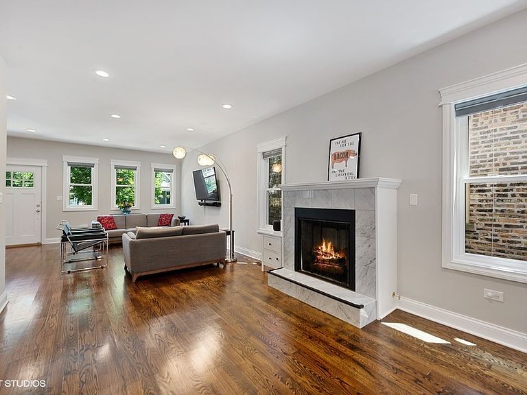 5138 N Oakley Ave, Chicago, IL 60625 | Zillow