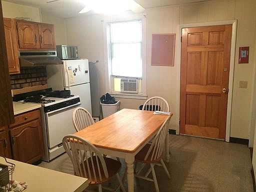 2nd image of 28 Eustis St #2R