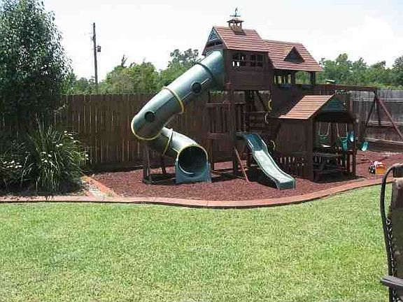 5th image of 645 Winchester Dr