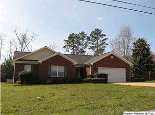 125 Hickory Ln, Oxford, AL 36203